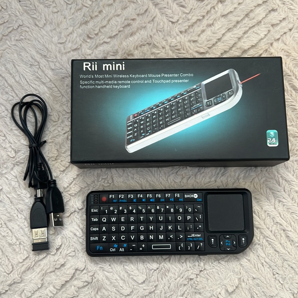 Rii mini - mini wireless keyboard mouse presenter combo with laser pointer 2.4g